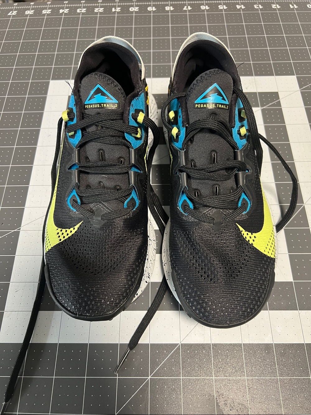 Nike Black Pegasus Trail 2 Running Shoes size 6